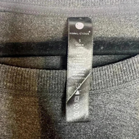 Yogalicious Charcoal Long Sleeve Women's Top - Picture 2 of 3
